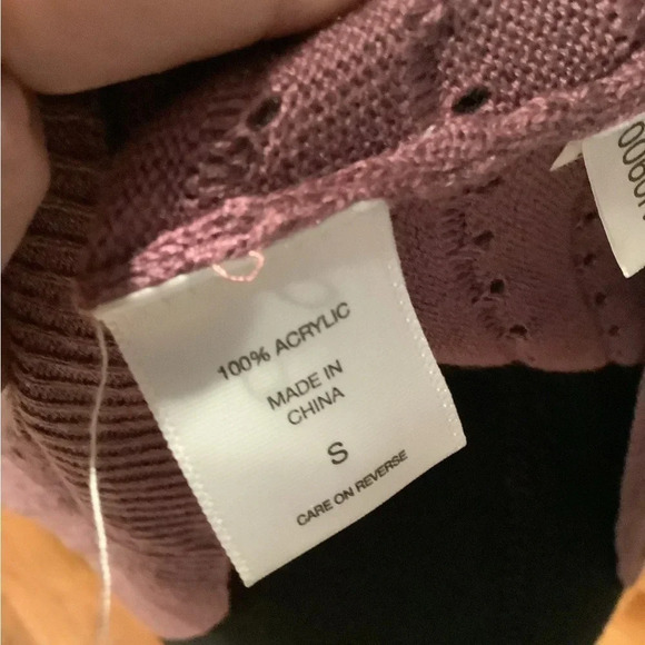 #34 Beautiful Soho Purple Lightweight Sweater with Cut Outs Size Small - Picture 5 of 8